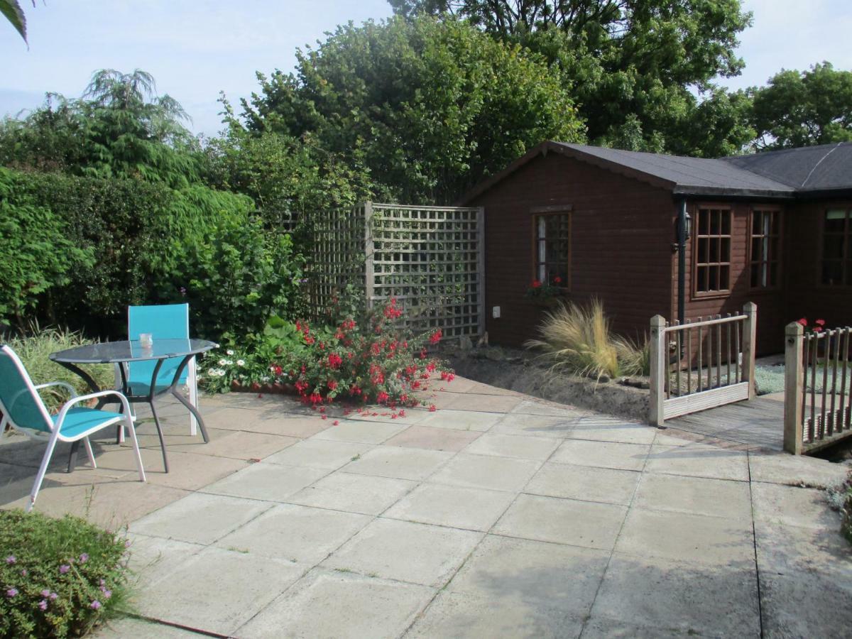 The Garden Lodge Llynclys Kültér fotó